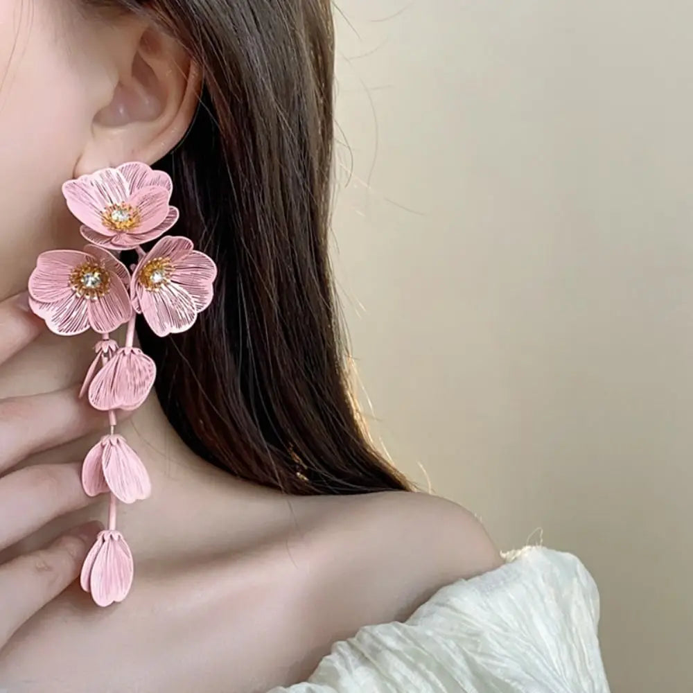 Exaggerated Big Flower Long Tassel Earrings Light Luxury Advanced Sense Women Earrings Metal Temperament Stud Earrings Wedding