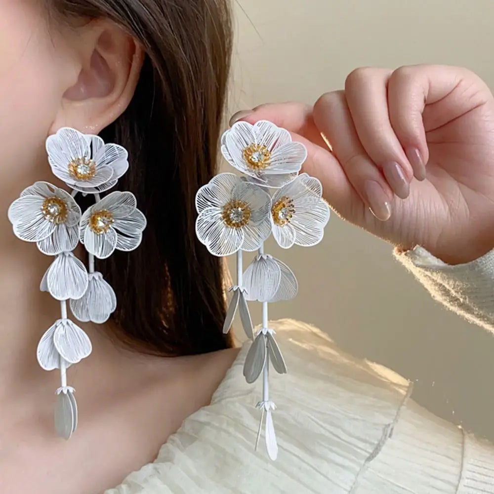 Exaggerated Big Flower Long Tassel Earrings Light Luxury Advanced Sense Women Earrings Metal Temperament Stud Earrings Wedding
