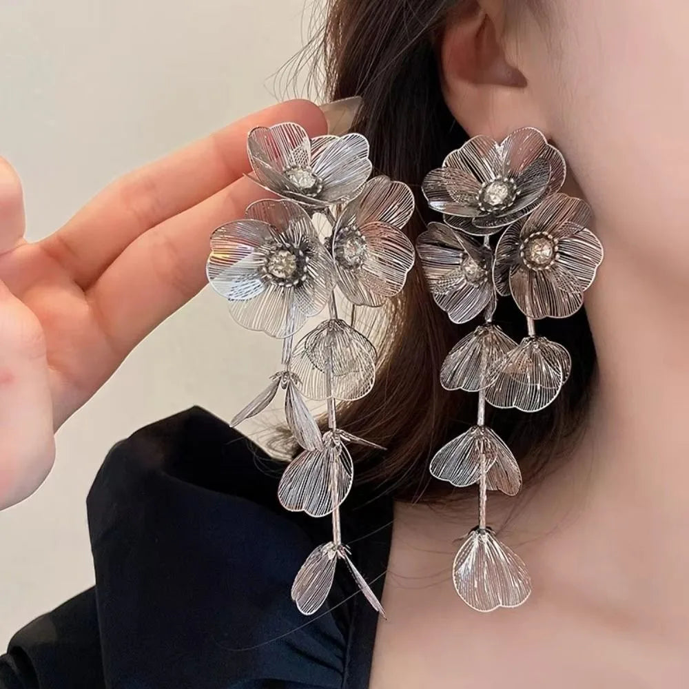 Exaggerated Big Flower Long Tassel Earrings Light Luxury Advanced Sense Women Earrings Metal Temperament Stud Earrings Wedding