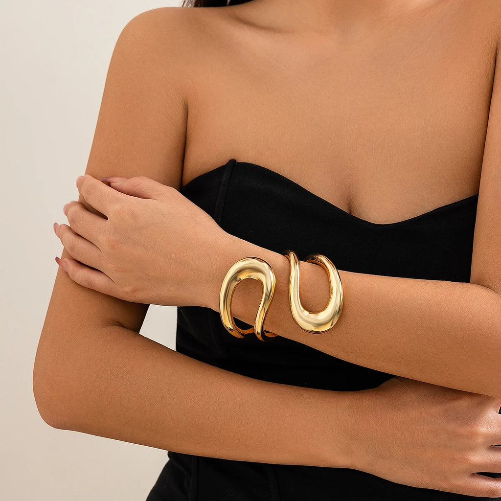 Punk Classic Geometric Twisted Open Bangles for Women Exaggerated Gold Color Heavy Metal Cuff Bracelet Fashion Party Jewelry New