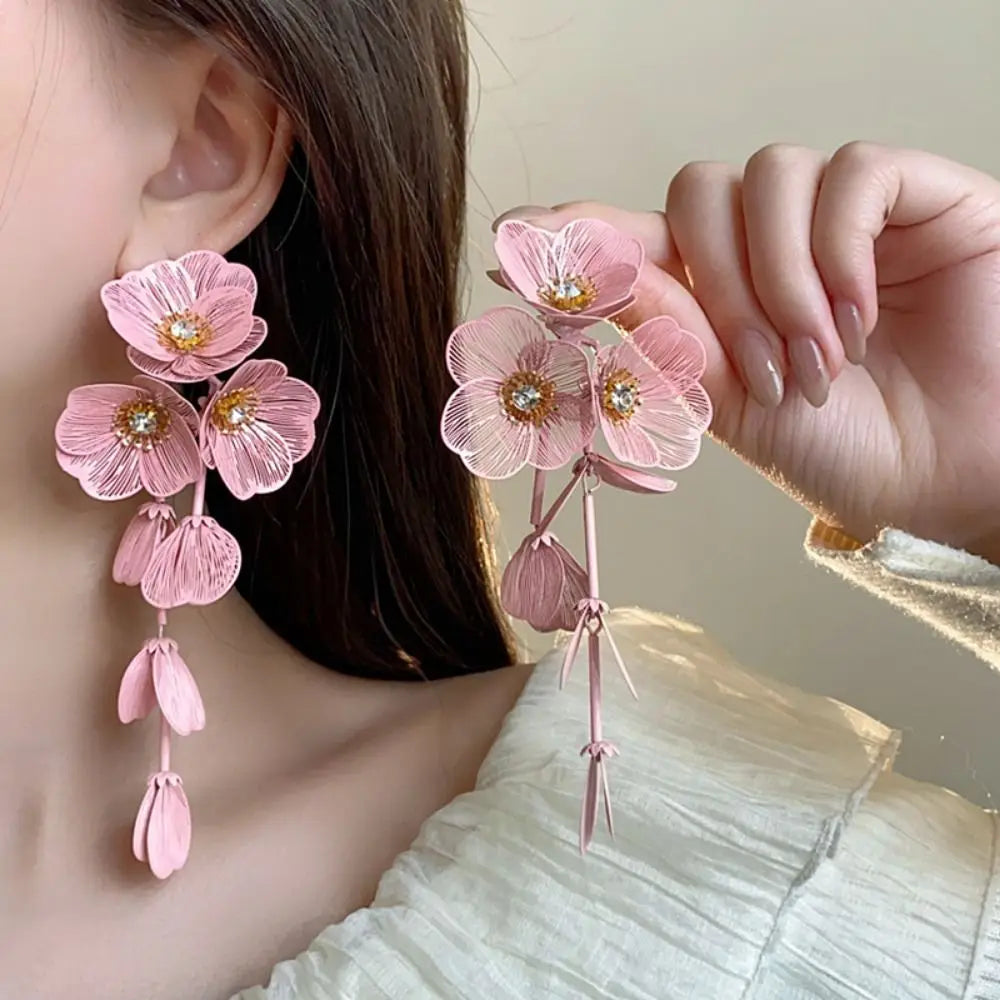 Exaggerated Big Flower Long Tassel Earrings Light Luxury Advanced Sense Women Earrings Metal Temperament Stud Earrings Wedding