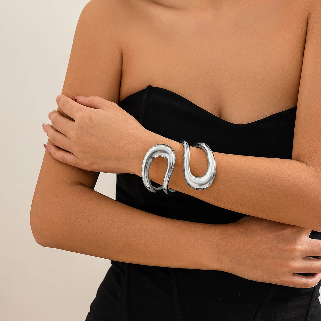 Punk Classic Geometric Twisted Open Bangles for Women Exaggerated Gold Color Heavy Metal Cuff Bracelet Fashion Party Jewelry New