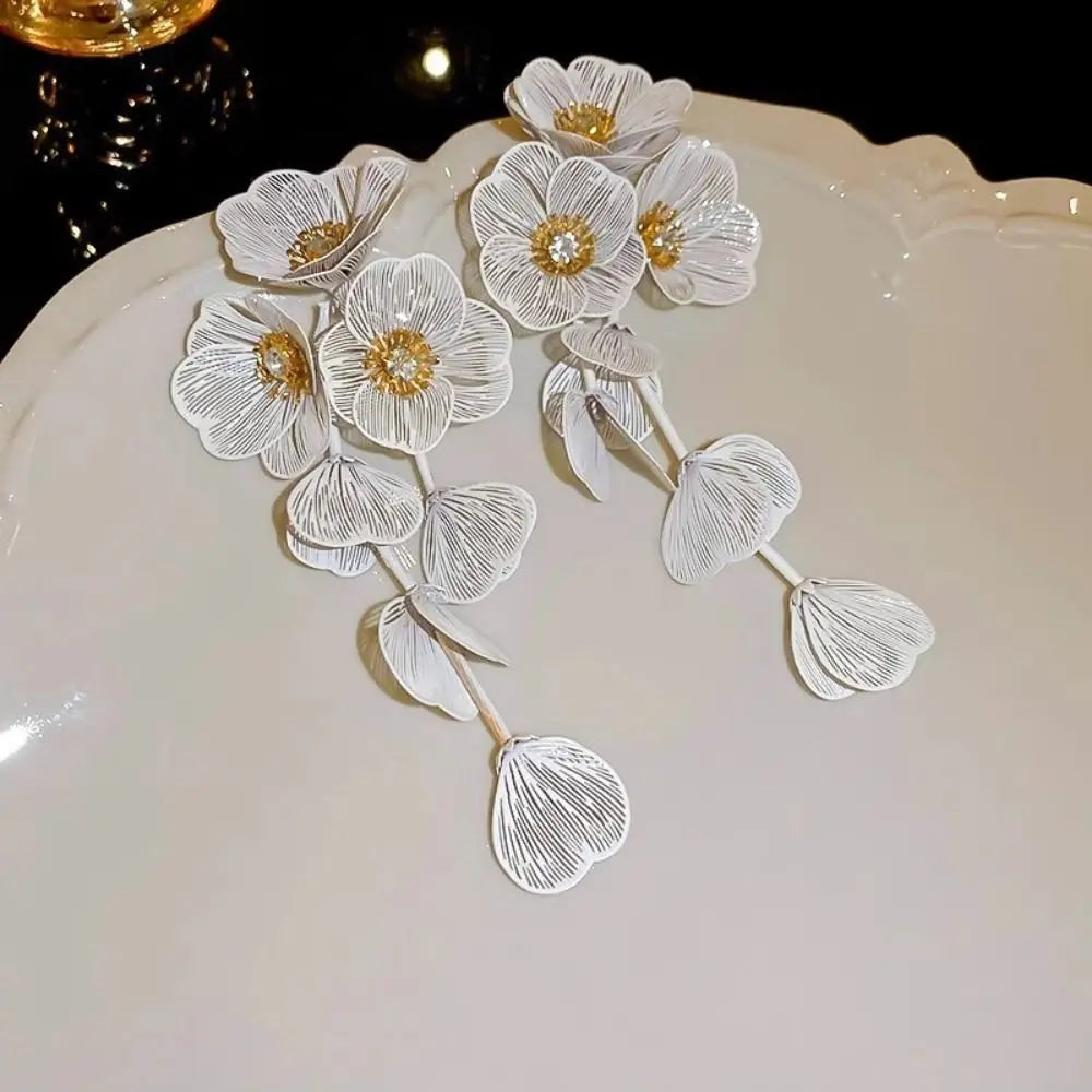 Exaggerated Big Flower Long Tassel Earrings Light Luxury Advanced Sense Women Earrings Metal Temperament Stud Earrings Wedding