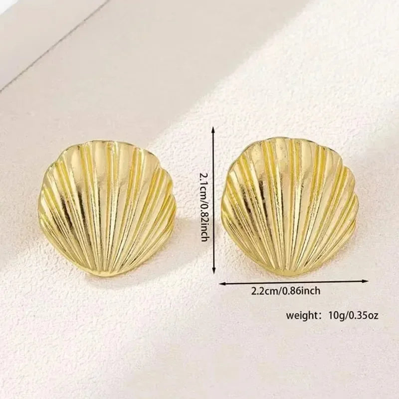 New Gothic Stereo Conch Personality Ancient Silver Stud Earrings for Men Women Hallowmas Punk Jewelry Vacation Accessory Gift