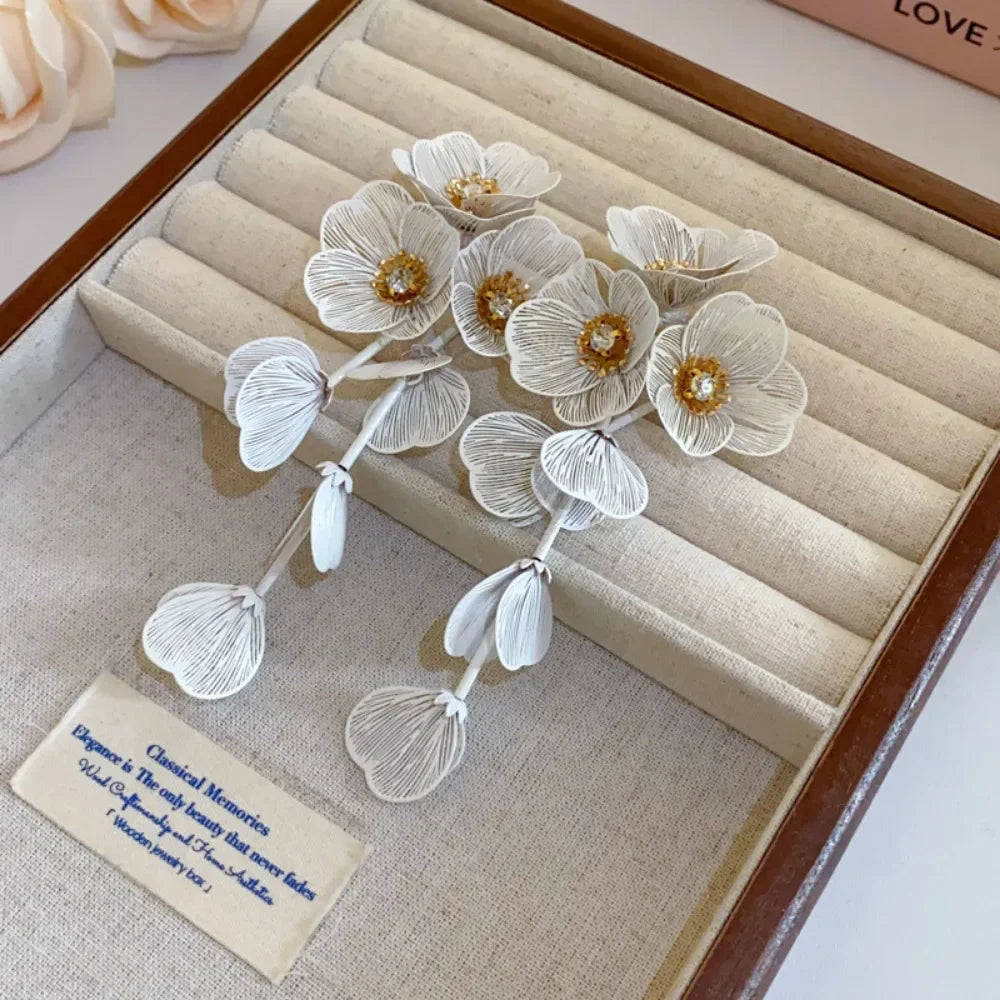 Exaggerated Big Flower Long Tassel Earrings Light Luxury Advanced Sense Women Earrings Metal Temperament Stud Earrings Wedding