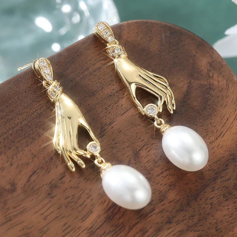 Creative Design Hand With Imitation Pearl Dangle Earrings For Women Trendy Personality Accessory Daily Party Temperament Jewelry