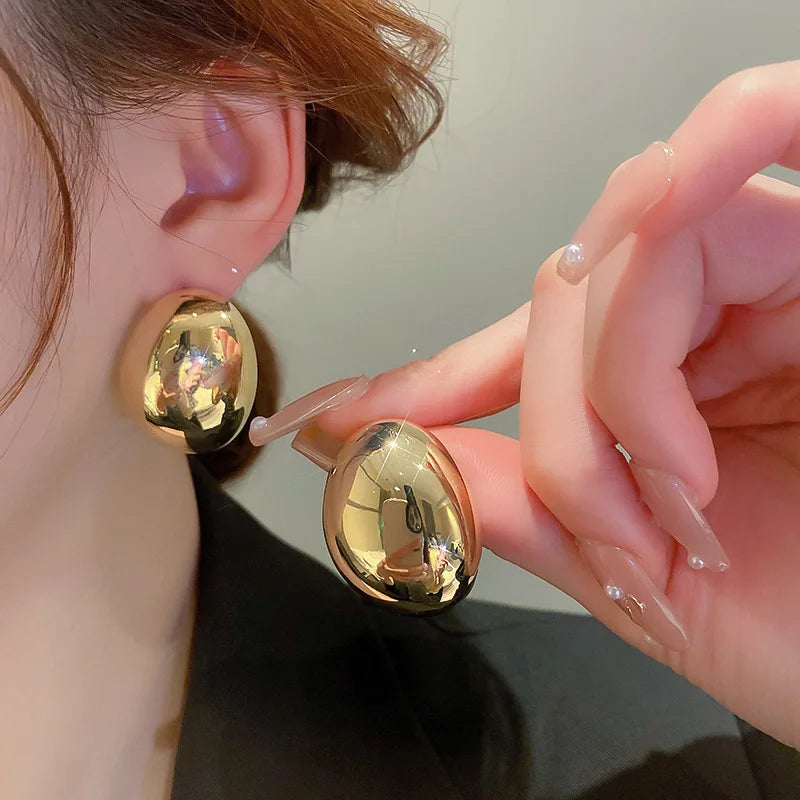 Hollow Oval Bean Shape Stud Earrings for Women Golden Silver Color Smooth Metal Earrings Simple Geometry Party Trendy Jewelry